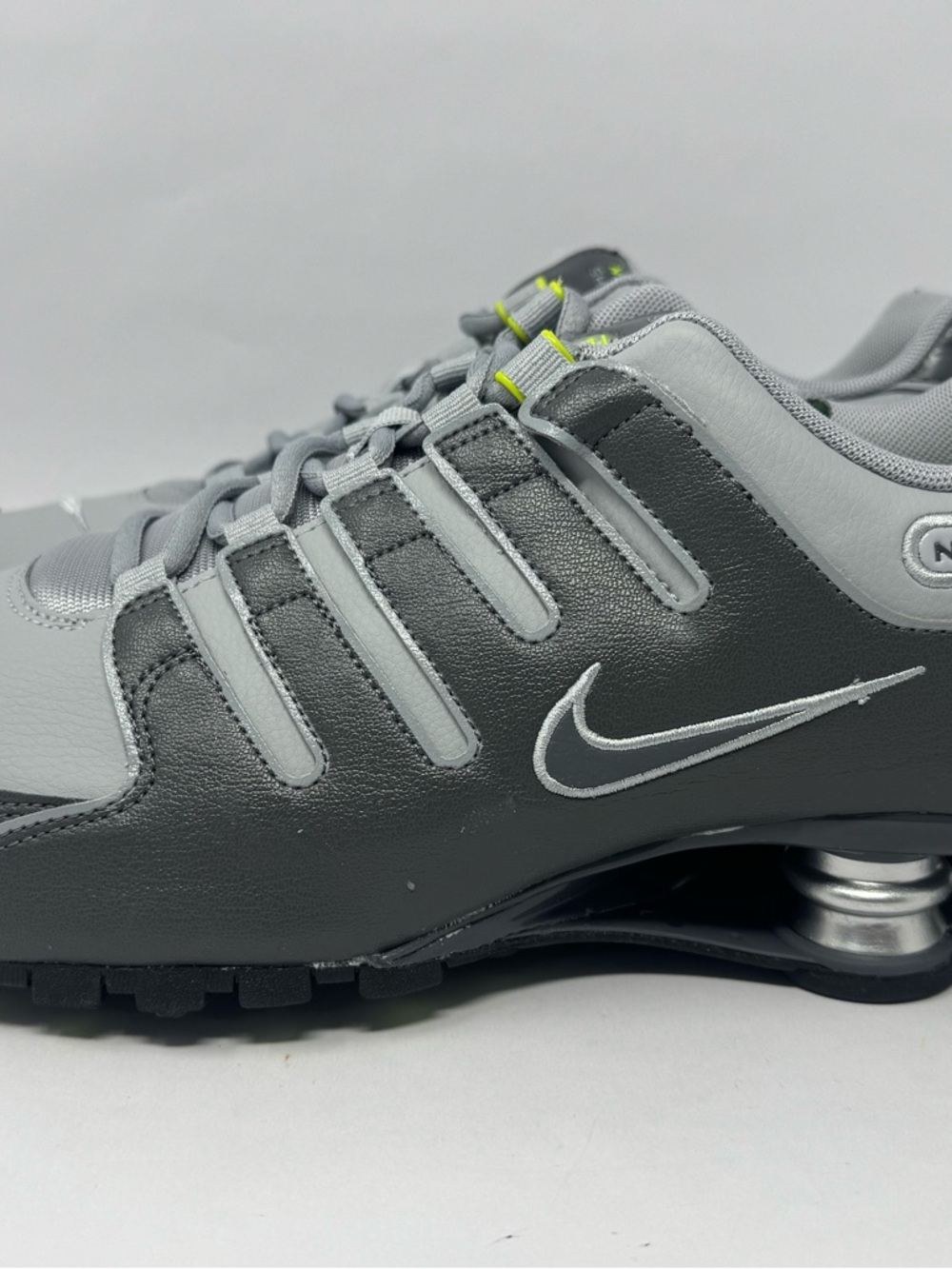Nike Shox NZ Wolf Gray Dark Gray 378341-009 Men's Size 12 No Lid